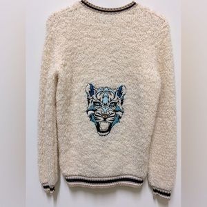 ❌sold❌ Hand-Embroidered Tiger on Tommy Hilfiger Italian Wool Sweater
